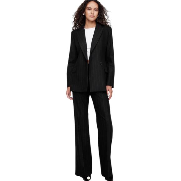 Banana Republic Womens Pinstripe Wool Flannel Knit Long Career Blazer Size 10 - Picture 2 of 8